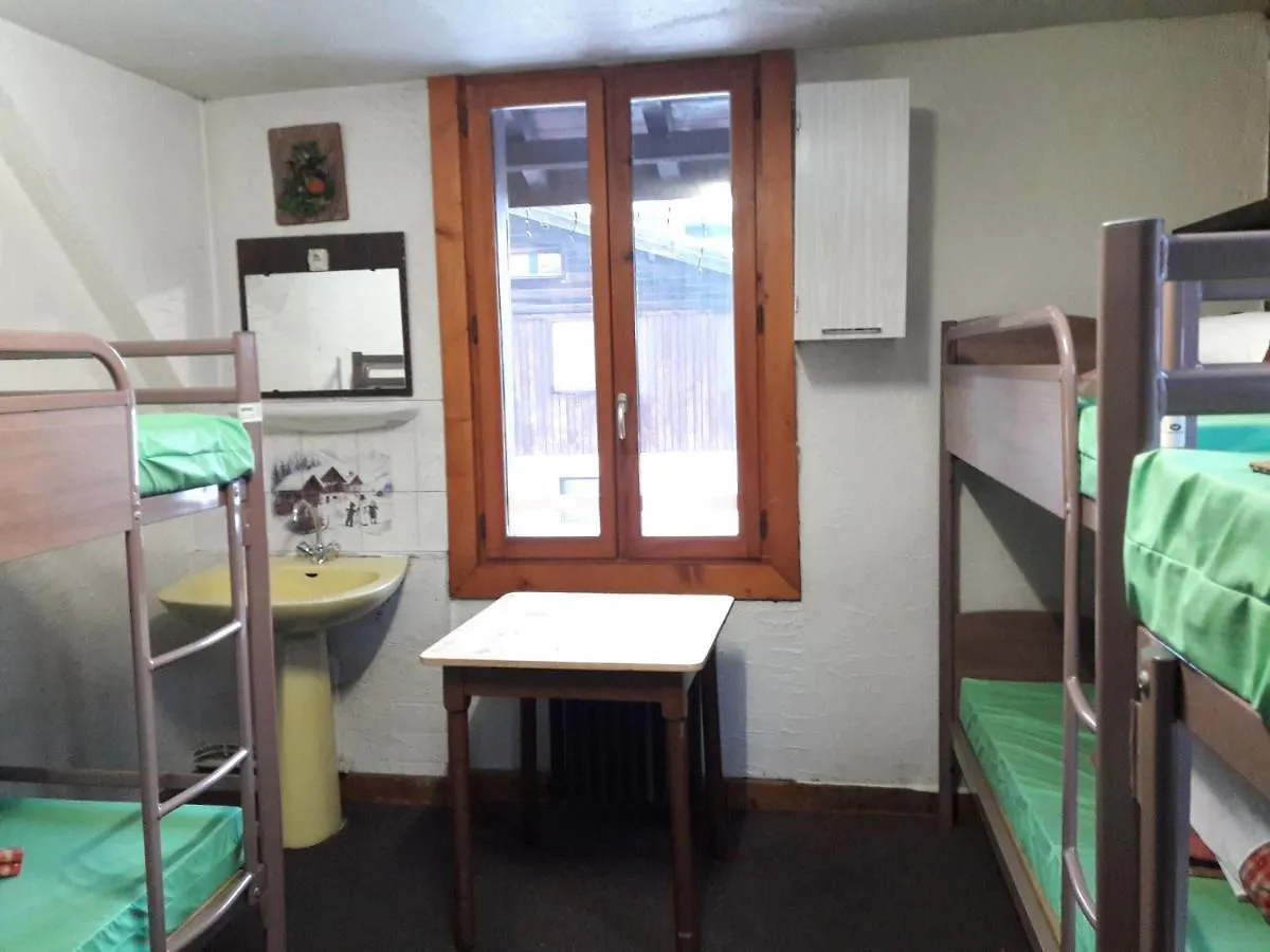 Le Chamoniard Volant Hostel Chamonix France
